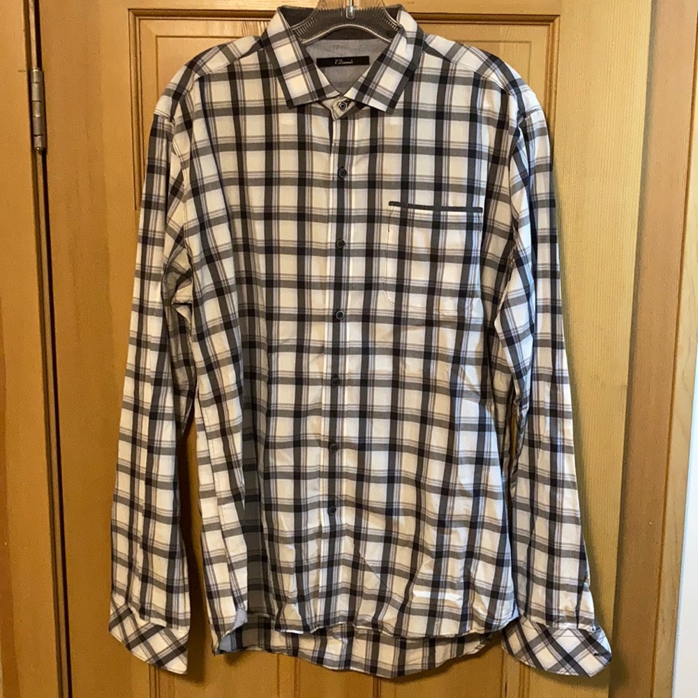 7 Diamonds Large Plaid Button Up Shirt